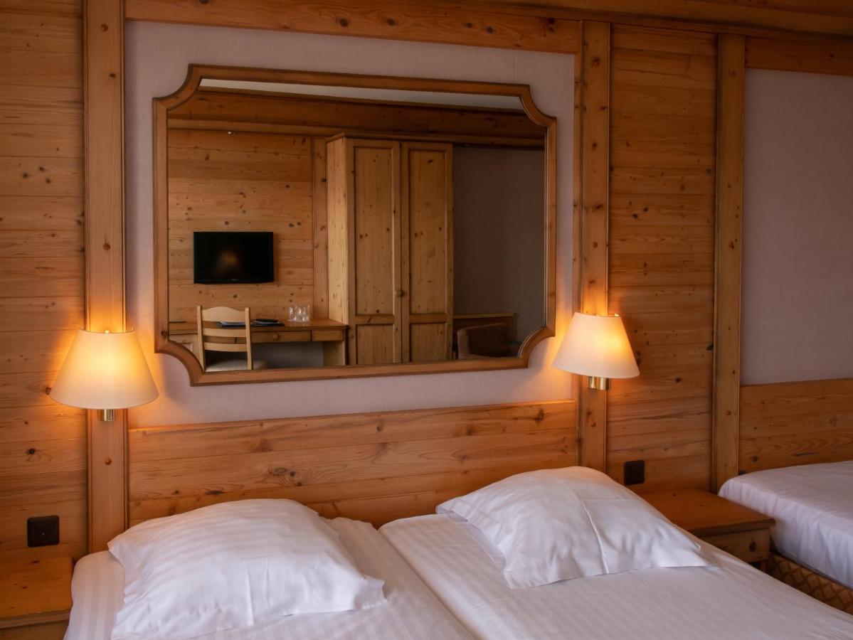 Hotel-Restaurant Le Mont Paisible, 克莱恩 蒙塔纳 外观 照片