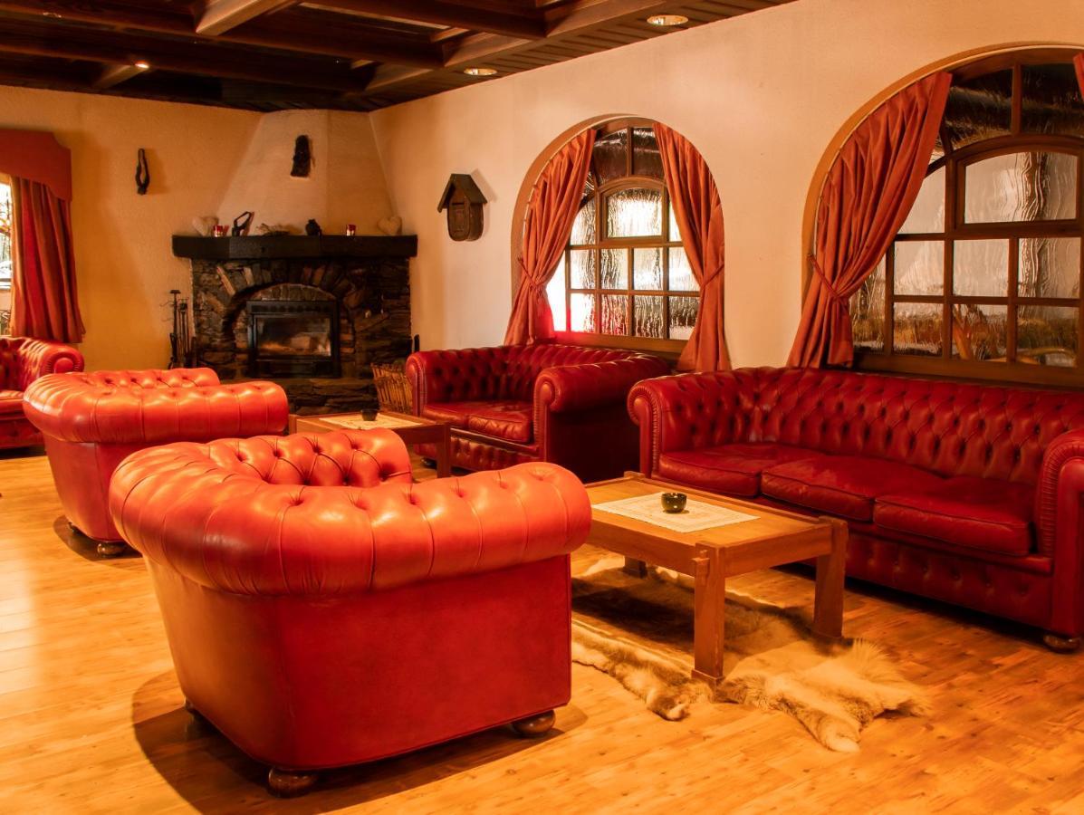 Hotel-Restaurant Le Mont Paisible, 克莱恩 蒙塔纳 外观 照片