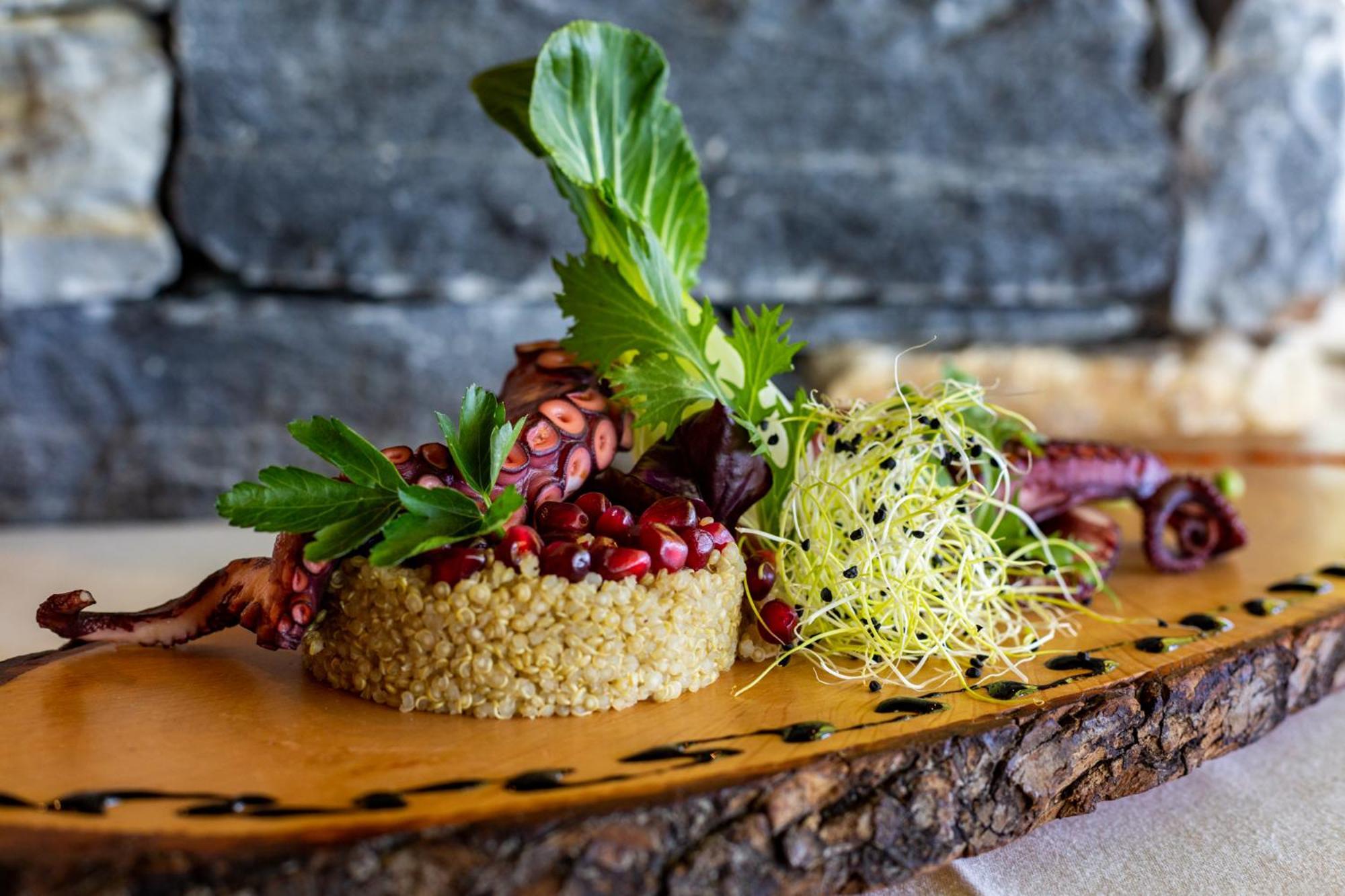 Hotel-Restaurant Le Mont Paisible, 克莱恩 蒙塔纳 外观 照片